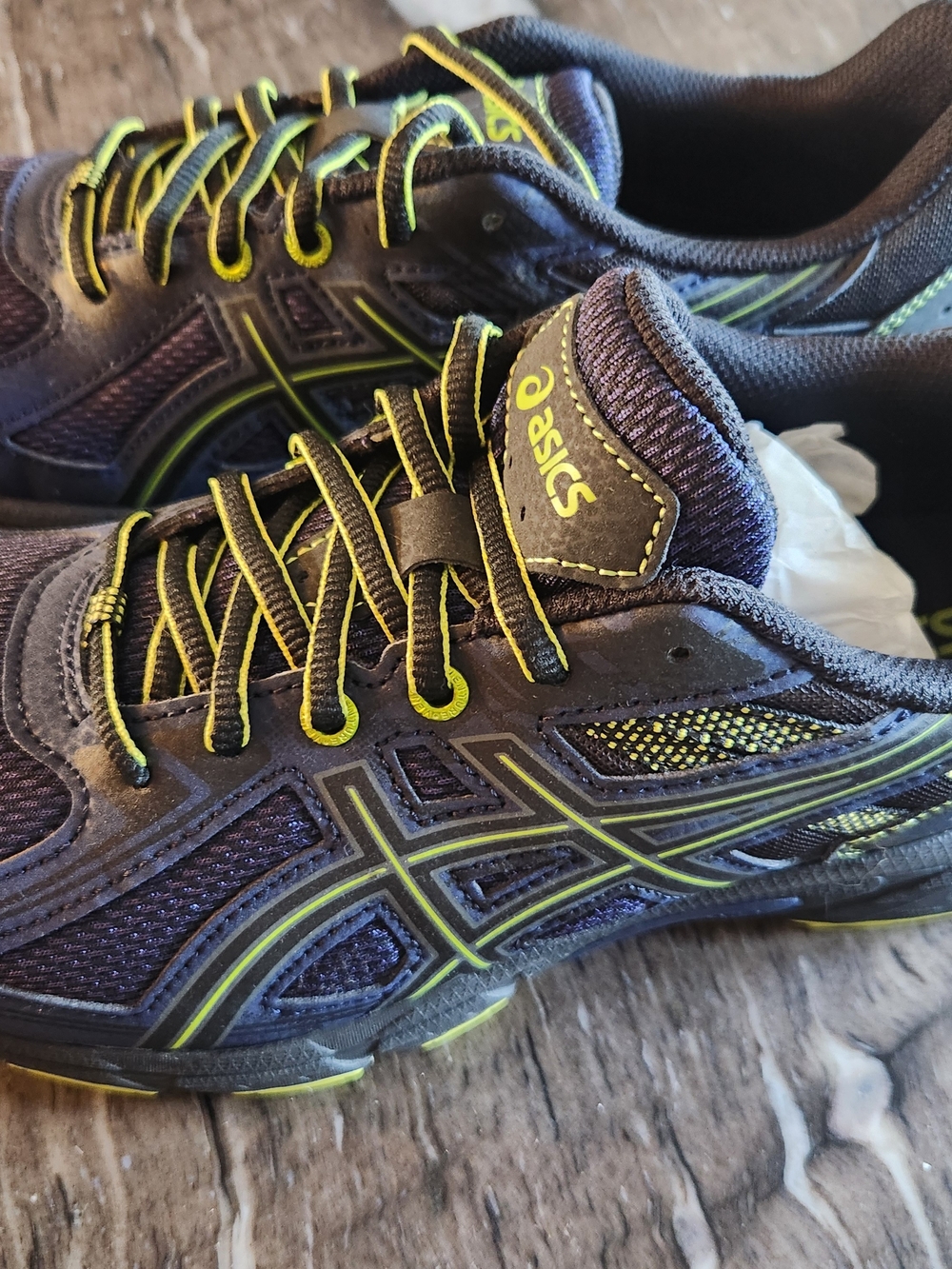ASICS Men's GEL VENTURE 6 Running Shoes